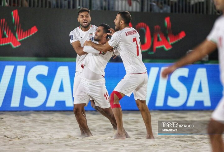 خلاصه بازی فوتبال ساحلی ایران و امارات + فیلم