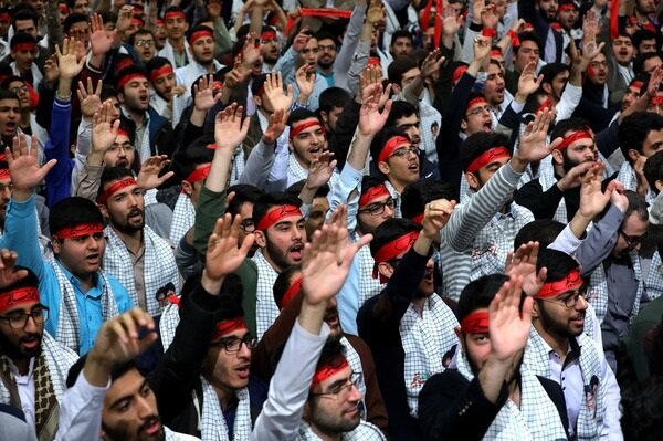 ایران در انتظار آینده‌ای روشن با حضور جوانان / حمایت هوشمندانه، شرط فتح قله‌ها است