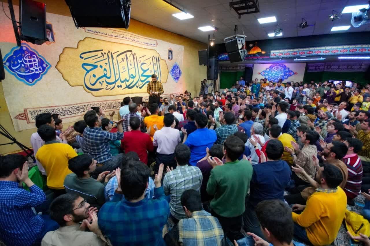 ایران در انتظار آیندهای روشن با حضور جوانان / حمایت هوشمندانه، شرط فتح قلهها است