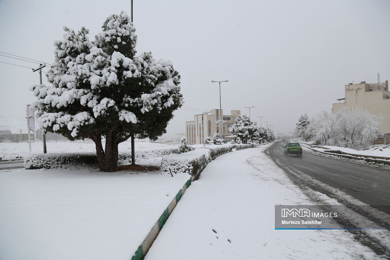 آخرین وضعیت جادههای کشور؛ امروز شنبه ۴ فروردین / ترافیک سنگین در محور چالوس و هراز