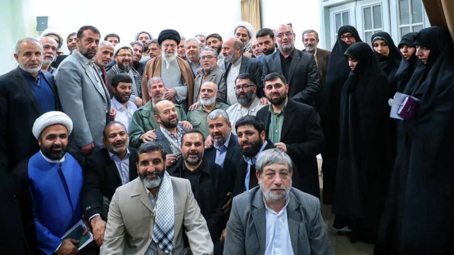 مستند «غیر رسمی» و روایت جلساتی که قرار نبود رسانهای شود