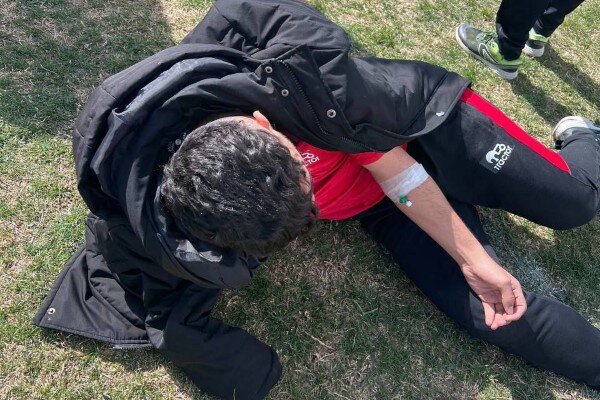 ضرب و شتم کاروان تیم امید تراکتور در کرمانشاه/ ۴ بازیکن تراکتور به بیمارستان منتقل شدند