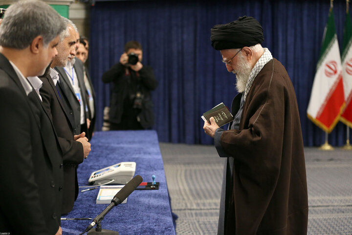 حضور رهبر انقلاب در دوازدهمین دوره انتخابات مجلس شورای اسلامی و ششمین دوره مجلس خبرگان رهبری