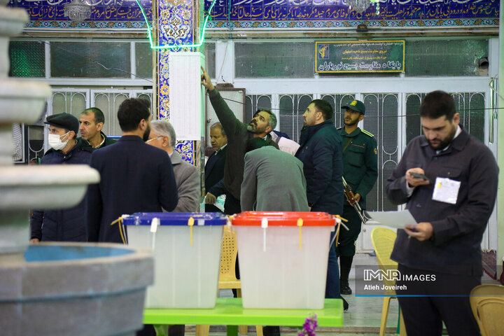نزدیک‌ترین شعب اخذ رای را از پلتفرم‌های ایرانی دریافت کنید