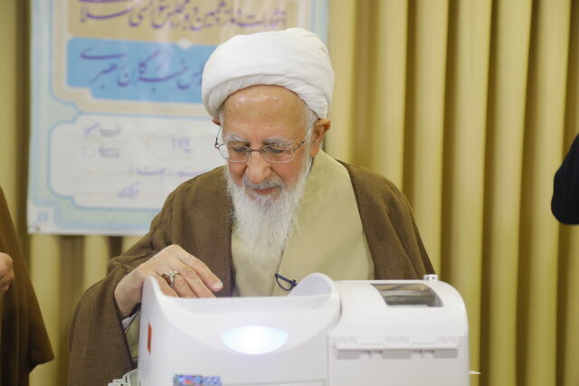 آیتالله جوادی آملی: به دو اصل «کار خوب و نیت پاک» توجه کنیم آیتالله جوادی آملی: به دو اصل «کار خوب و نیت پاک» توجه کنیم