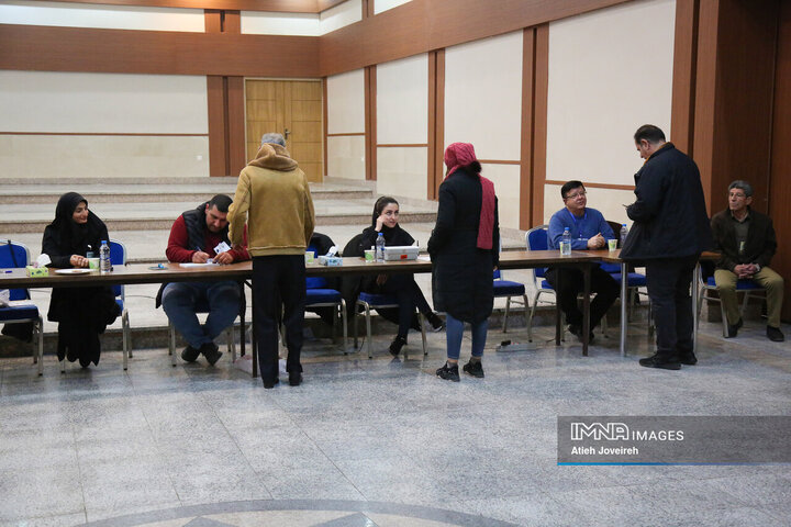 حضور اقلیت‌های مذهبی اصفهان در انتخابات مجلس شورای اسلامی و خبرگان رهبری