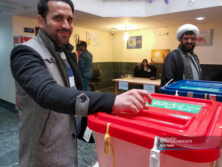 انتخابات در مجتمع فرهنگي مطبوعاتي اصفهان