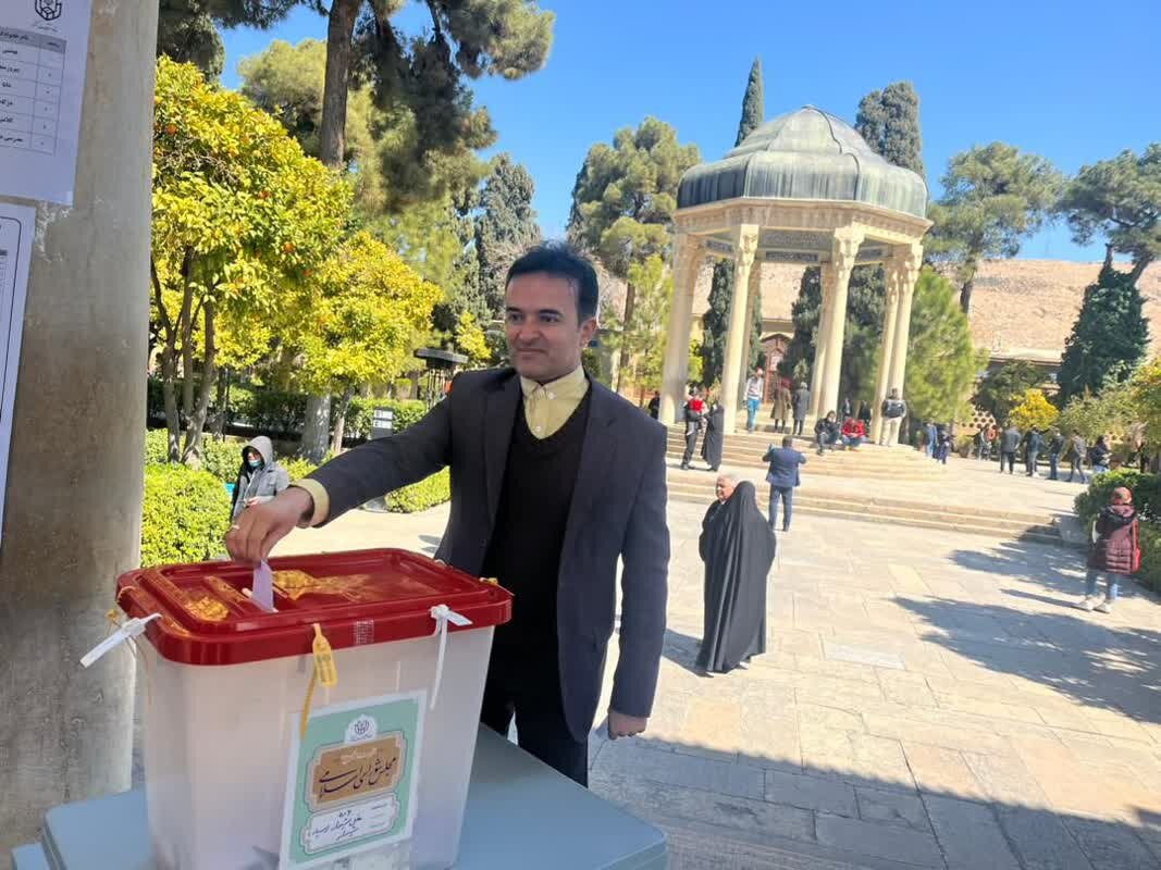 رأی اولیهای فارس اولین حضور سیاسی خود را به نمایش گذاشتند