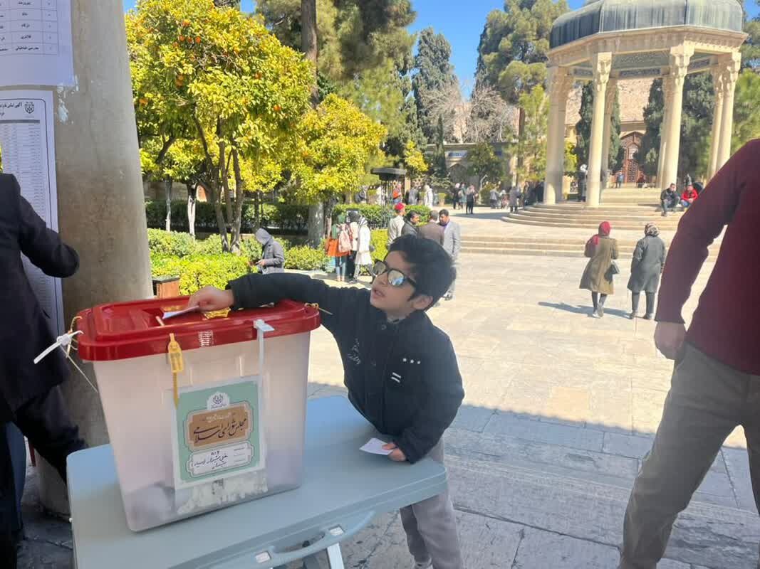 رأی اولیهای فارس اولین حضور سیاسی خود را به نمایش گذاشتند