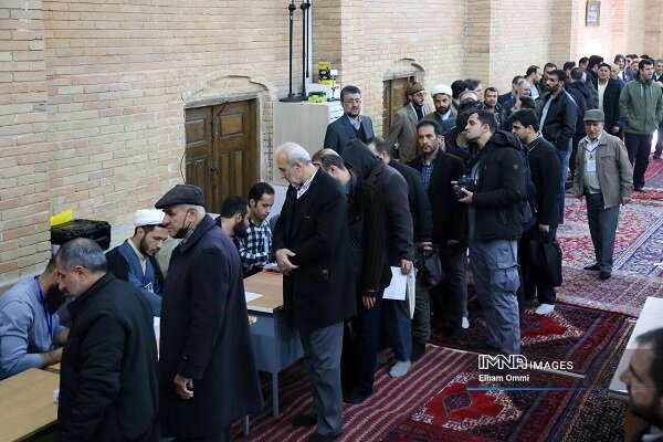 حاشیههای انتخابات در کردستان/ کردها دهل و سرنا را هم به میدان آوردند + فیلم