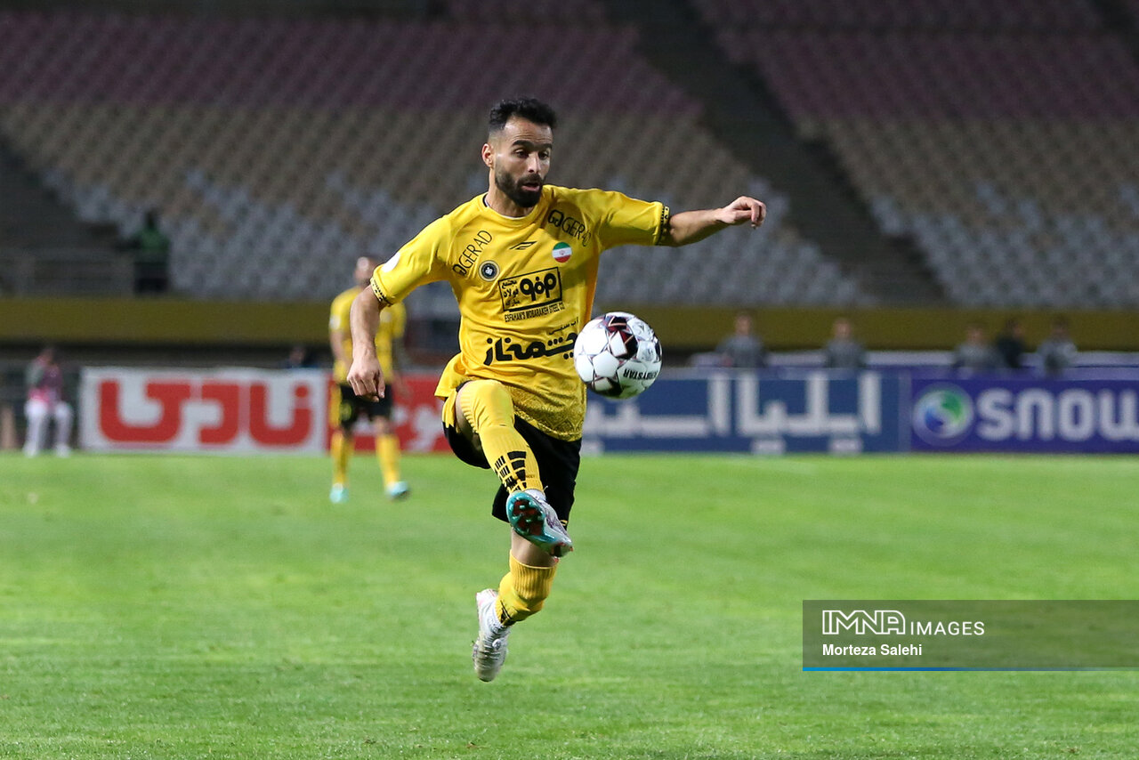 مصاف سرخابیها با خوزستانیهای لیگ قبل از دربی