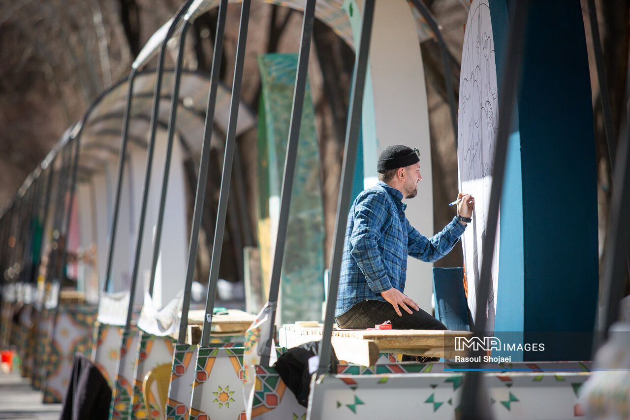 هنر مردمی جای خود را در جامعه باز میکند