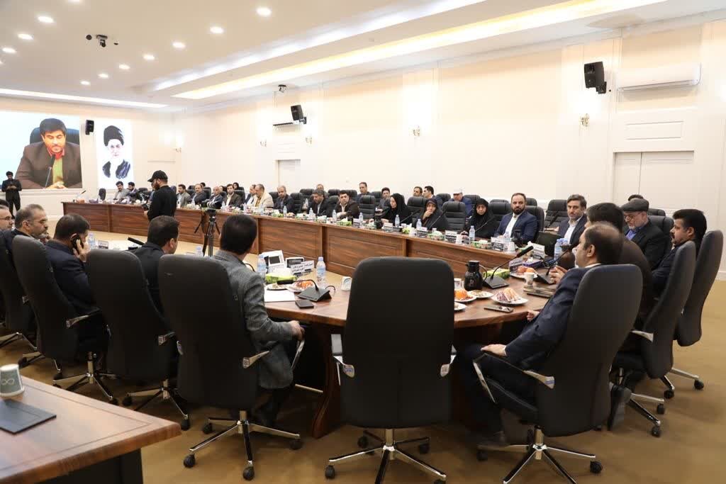 منظومه خدمات یکپارچه «یزدِمن» رونمایی شد / ارائه خدمات غیرحضوری شهرداری یزد به شهروندان