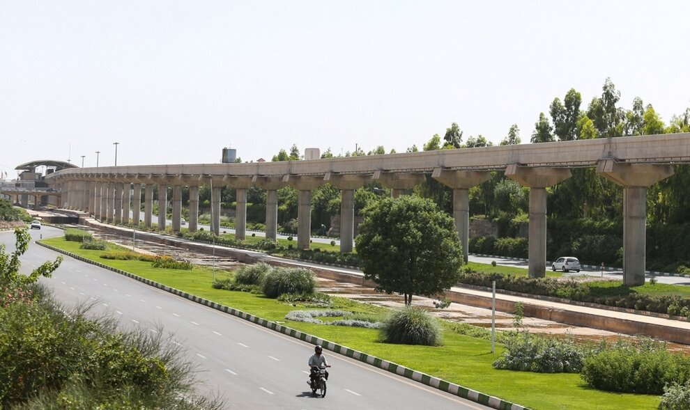 صدای سوت ۳۰ هزار میلیارد تومانی منوریل در قم/ دستِ رد کارشناسان به اجرای طرح