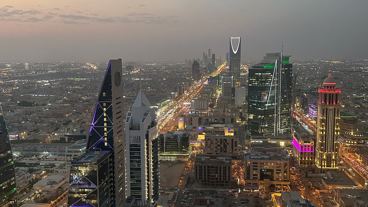 رکوردشکنی جدید عربستان؛ آسمان خراش ۲ کیلومتری ریاض