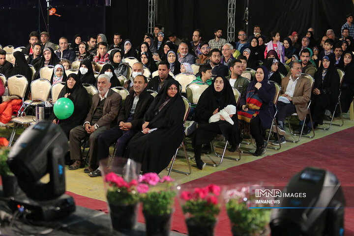 دومین روز نمایشگاه قرآن و عترت اصفهان