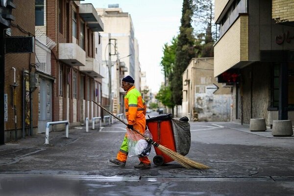 درددلهایی از جنس کارگری؛ دستانی که پاکیزگی را به شهر هدیه میکنند