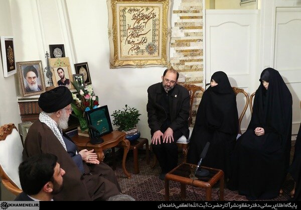 میم مثل مادر، مثل «محمد حسین»