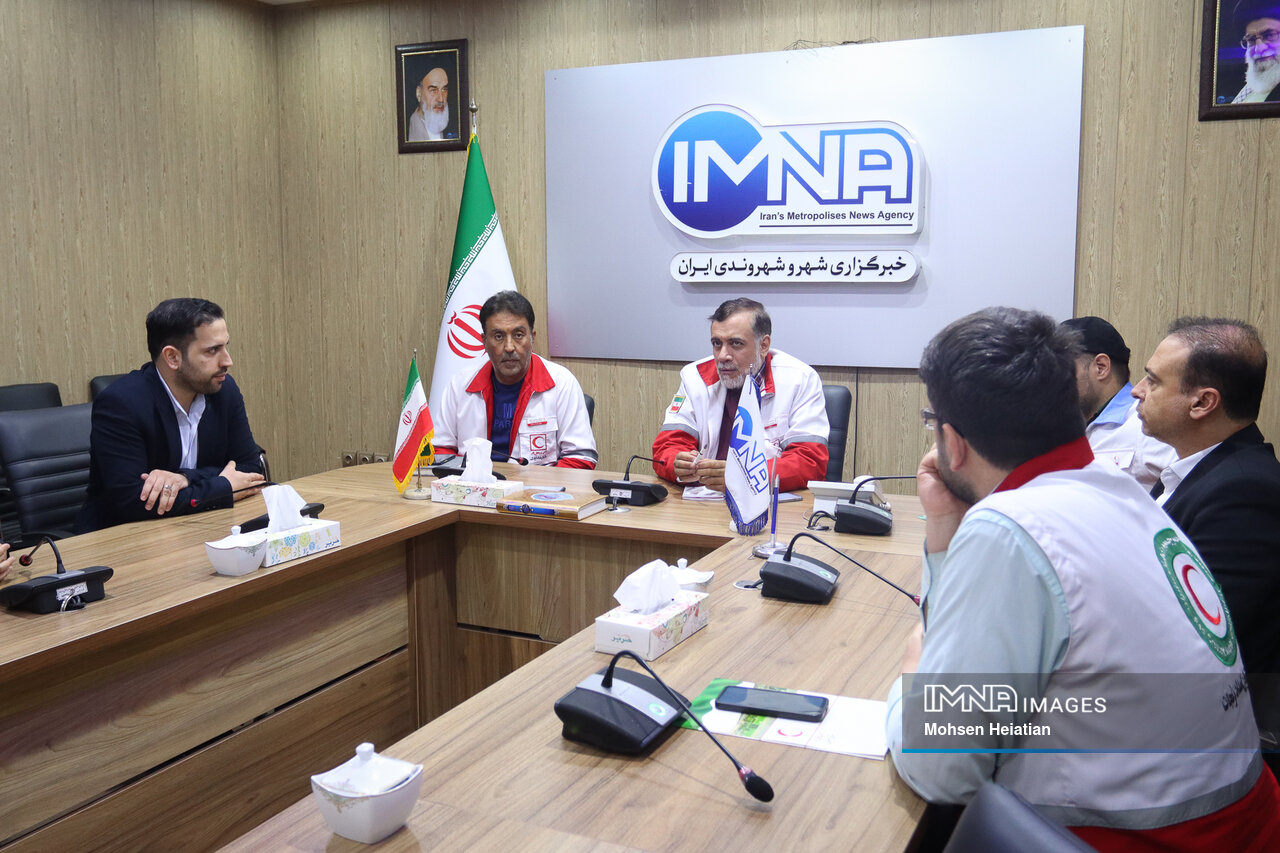 آمادگی بیش از ۱۰۰۰ داوطب برای حضور در غزه/ هلالاحمر گستردهتر از امدادرسانی به حوادث است