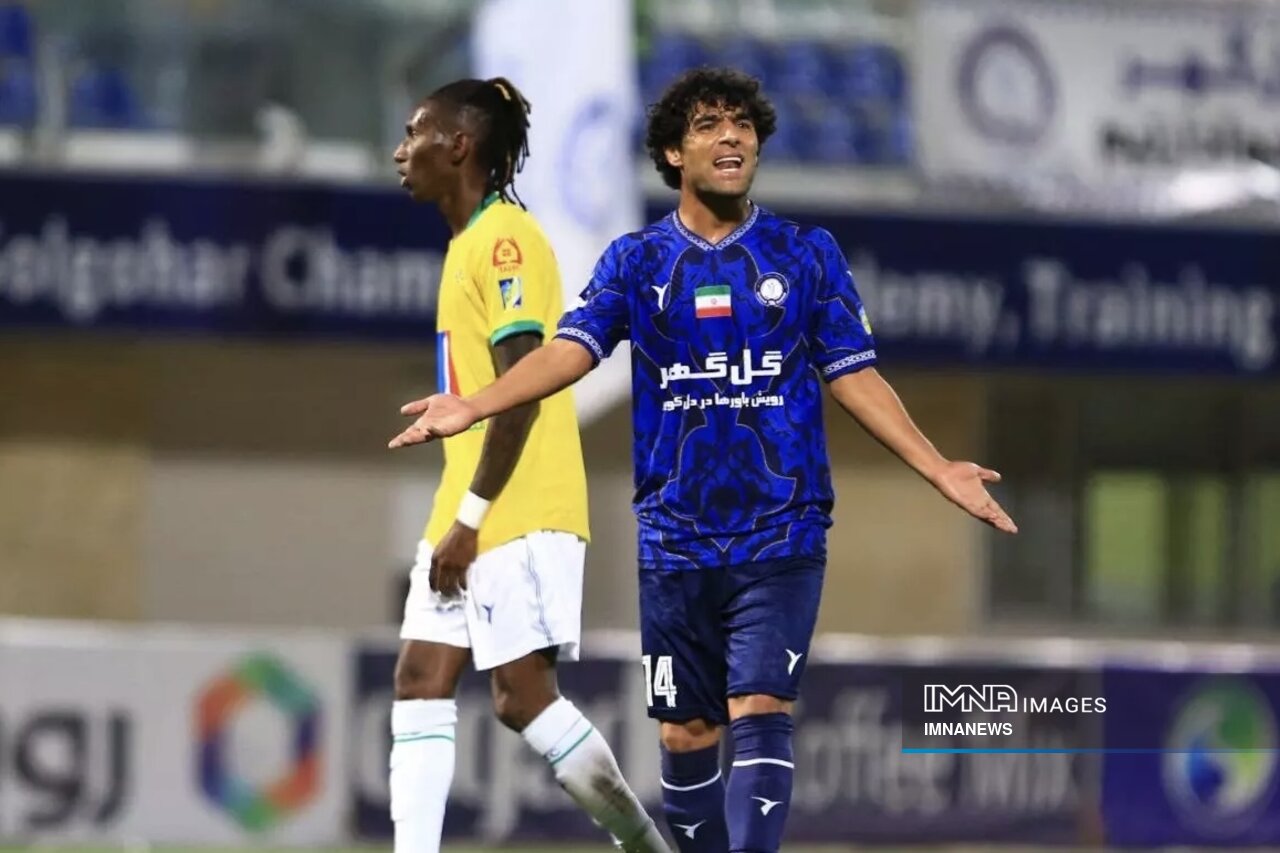 صدرنشین لیگبرتر در پایان سال استقلال خواهد بود؟