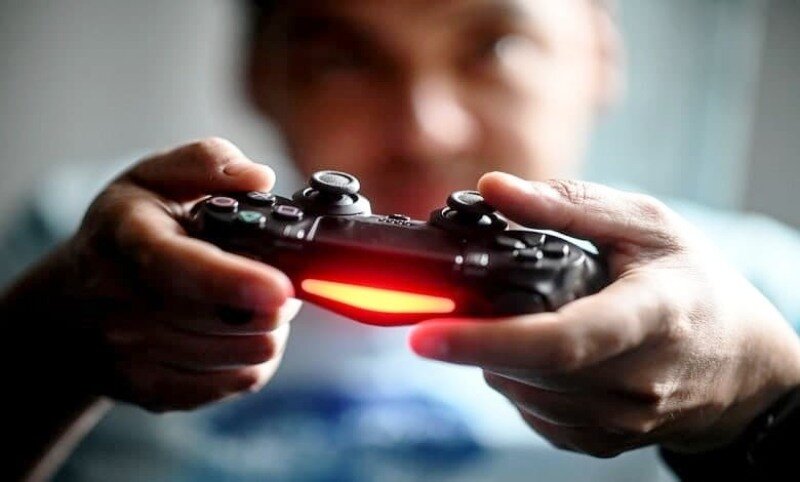 واکاوی علل وابستگی افراطی نوجوانان به بازیهای رایانهای