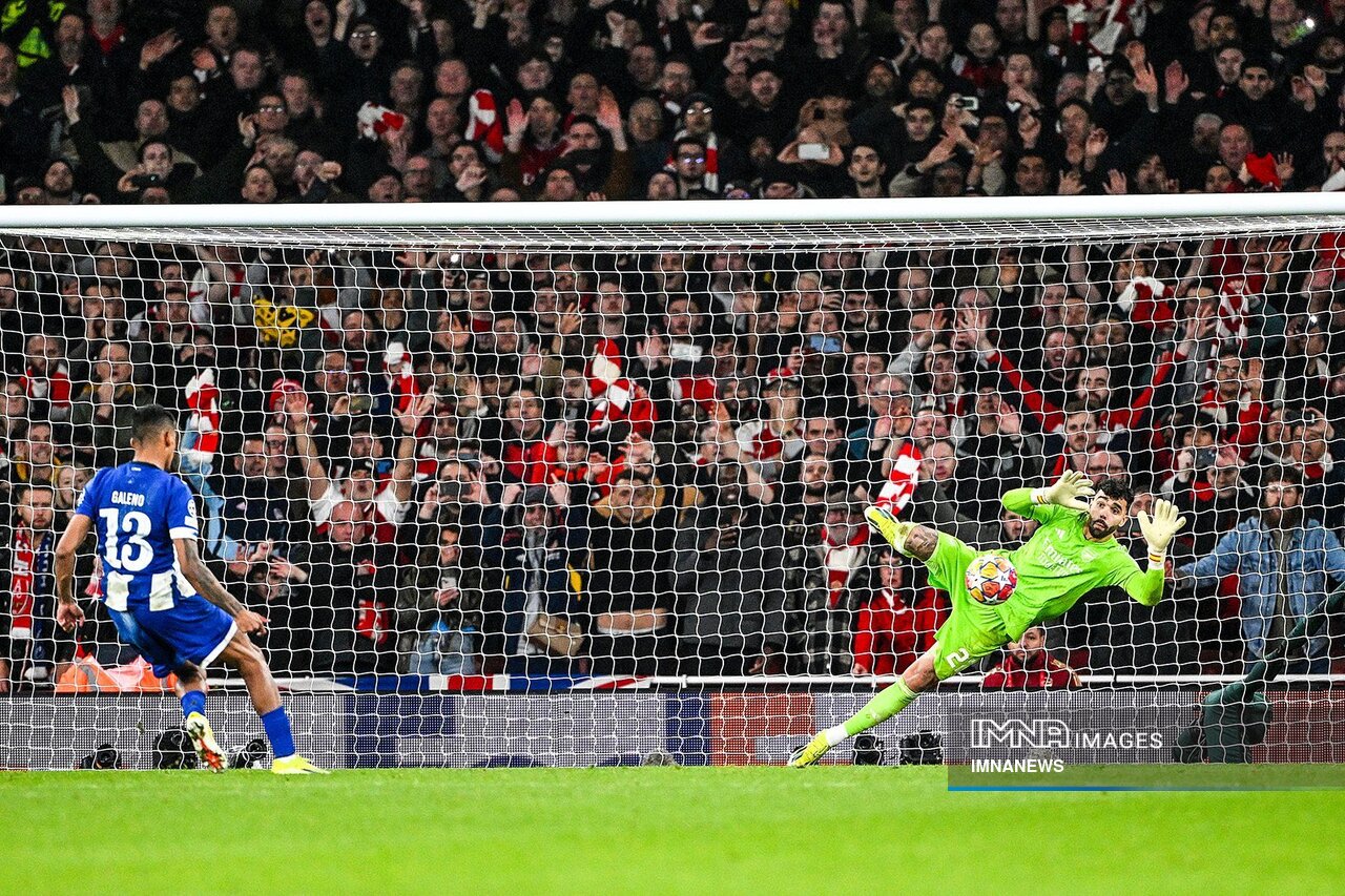 صعود ۳ تیم اسپانیایی و ۲ تیم انگلیسی / روخیبلانکو نیش افعی را کشید