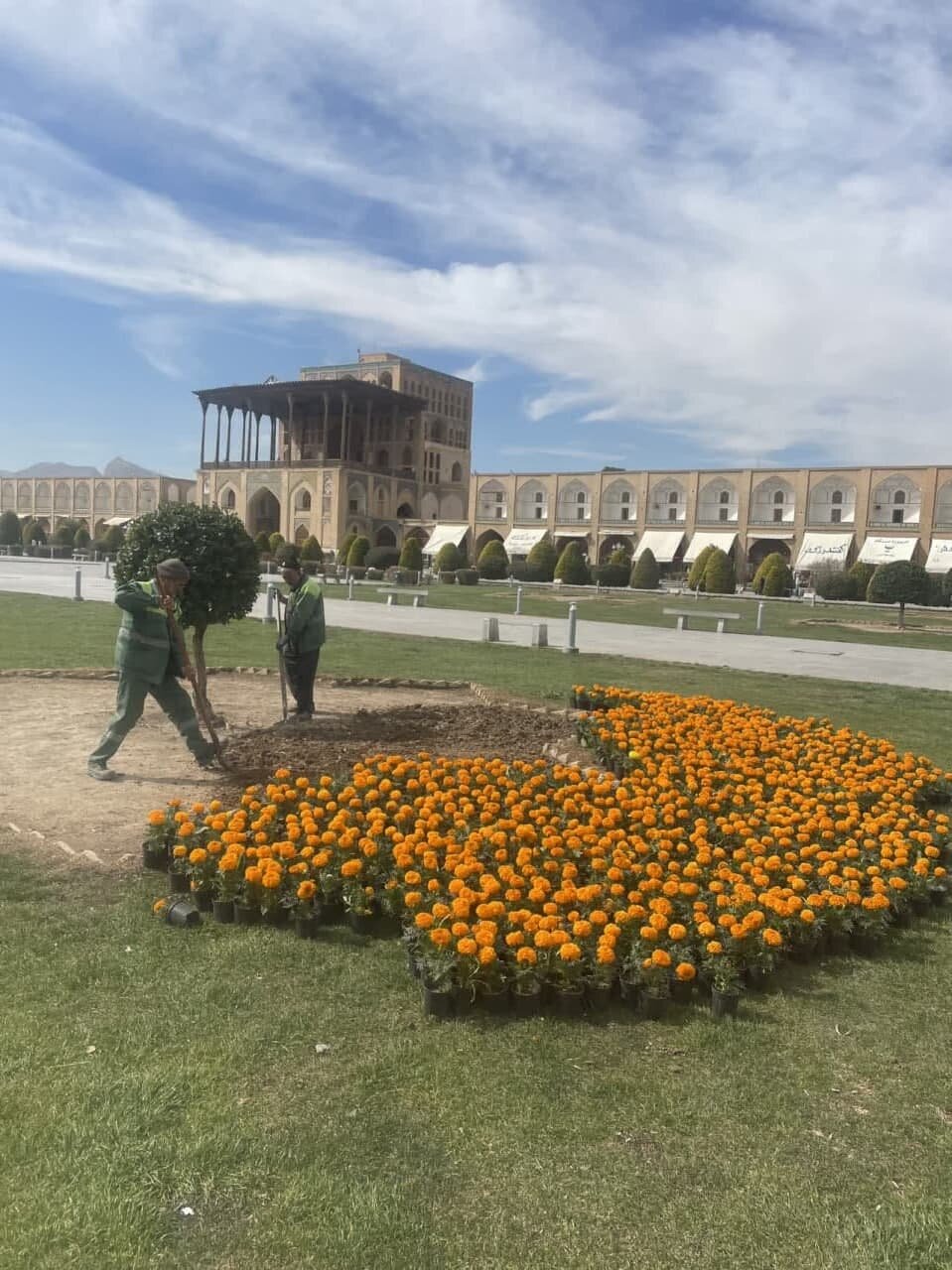 فضای سبز میدان امام (ره) در آستانه نوروز بازآفرینی میشود