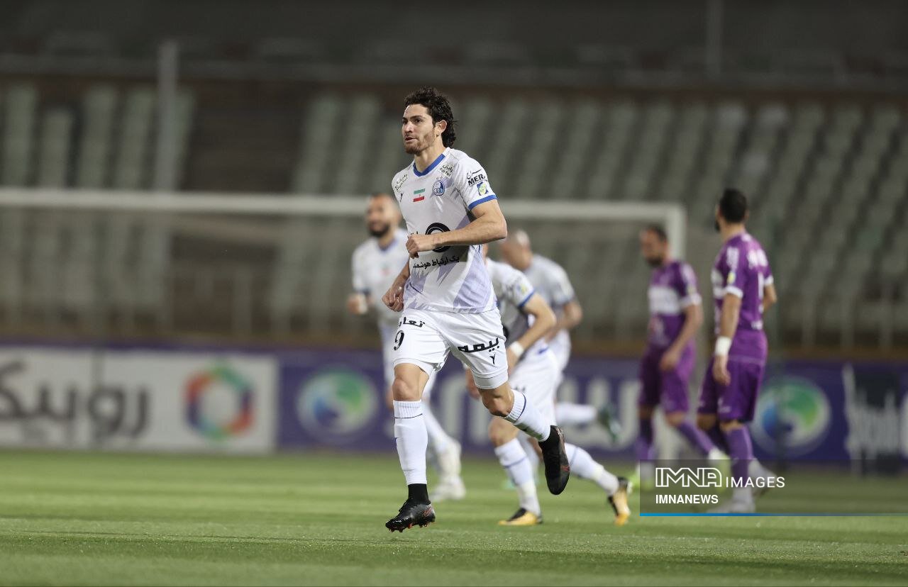 شهرستانیها صف اول درآمدزایی فدراسیون فوتبال