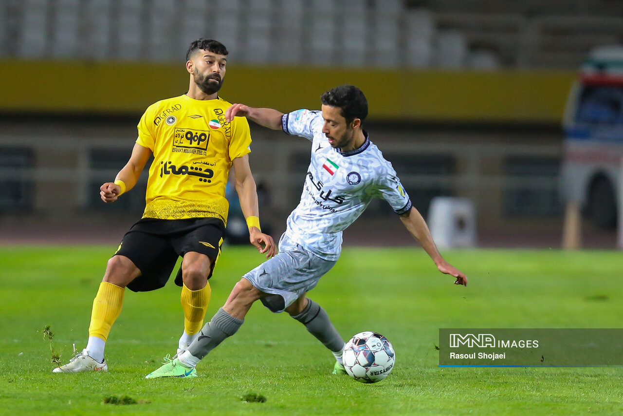 برگ برنده بازیکنان خارجی در جیب سرخابیها