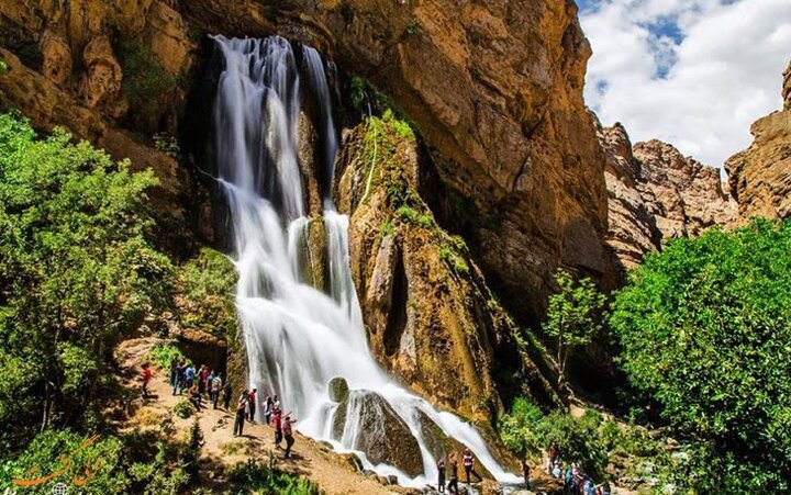 بازدید بیش از ۵۷۰ هزار گردشگر نوروزی از جاذبه‌های طبیعی تاریخی لرستان