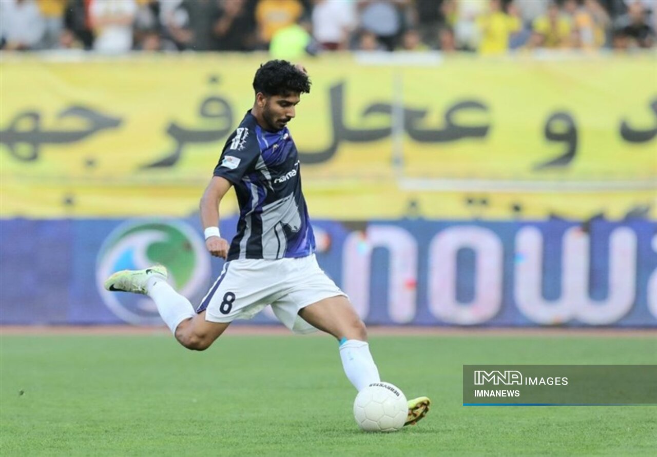 پدیدههای فوتبال ایران در سال ۱۴۰۲ را بیشتر بشناسید