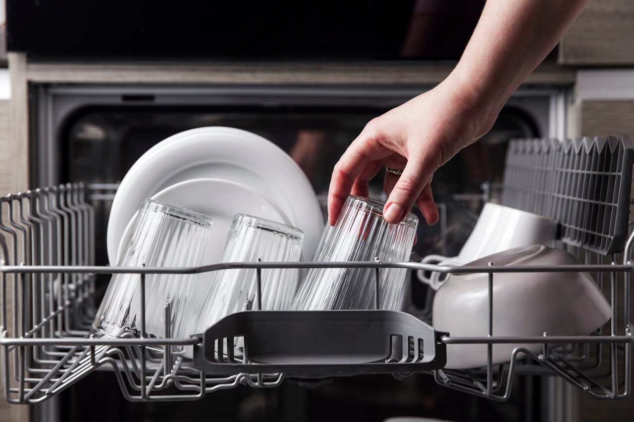 روش کار شستشوی ظرف در ماشین ظرفشویی