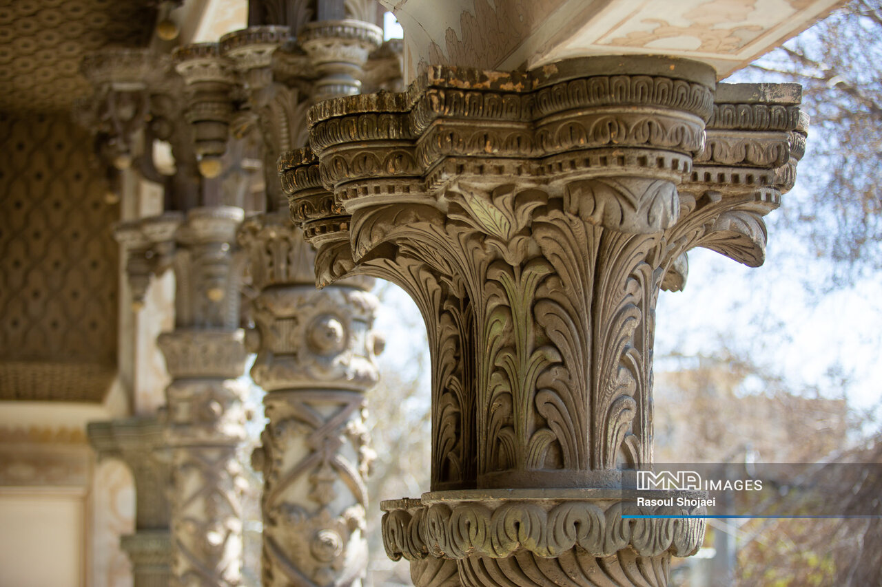 نقش ادبیات بر خشت به خشت معماری ایران