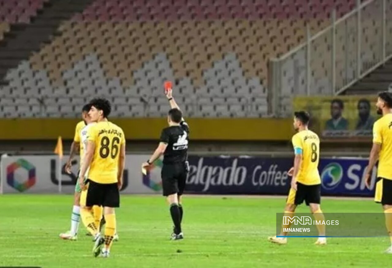 سپاهانِ مدل ۱۴۰۲ خشنترین تیم جهان با ۱۷ کارتقرمز!