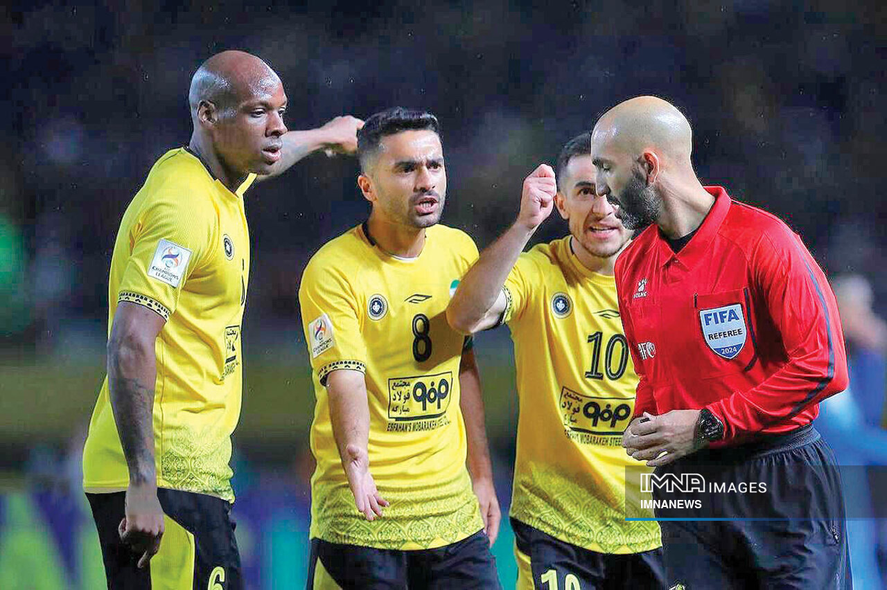 سپاهانِ مدل ۱۴۰۲ خشنترین تیم جهان با ۱۷ کارتقرمز!