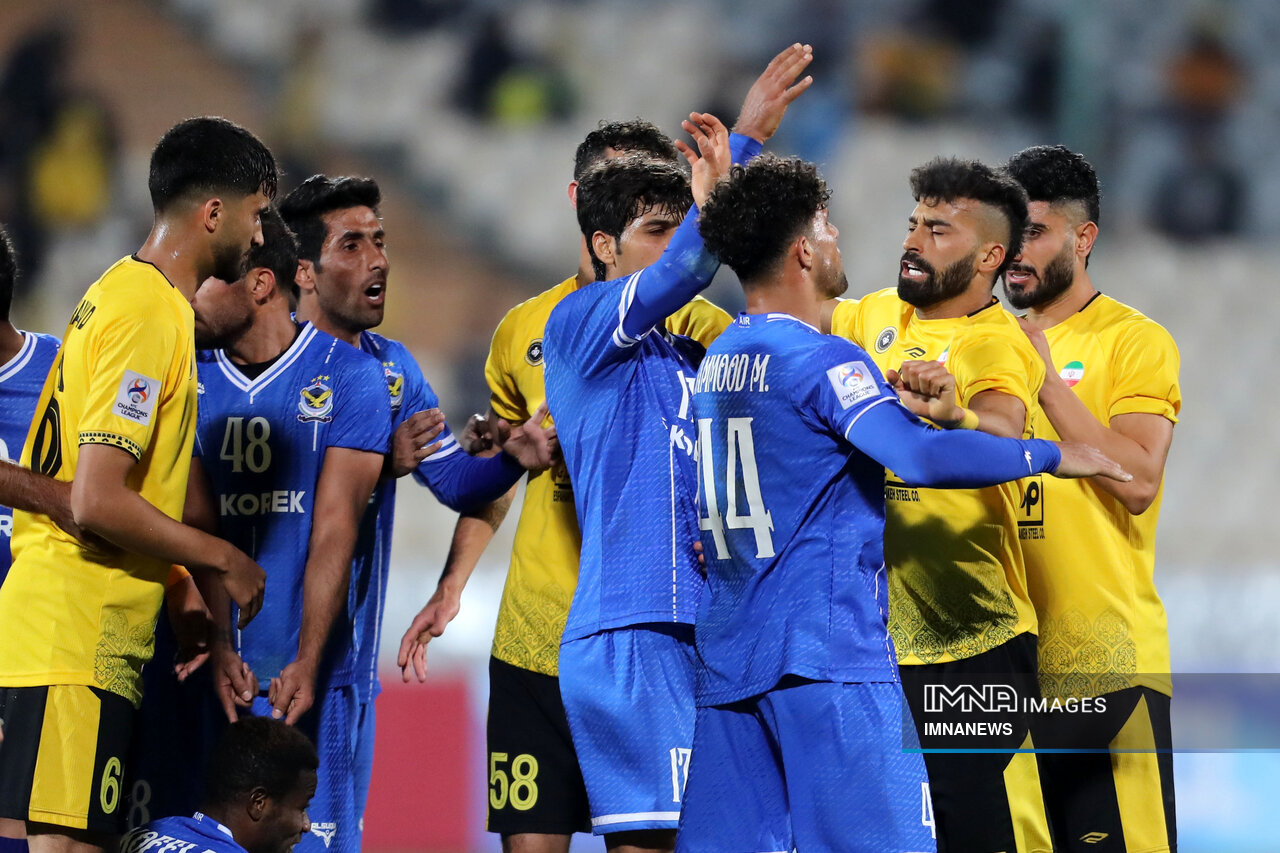 سپاهانِ مدل ۱۴۰۲ خشنترین تیم جهان با ۱۷ کارتقرمز!