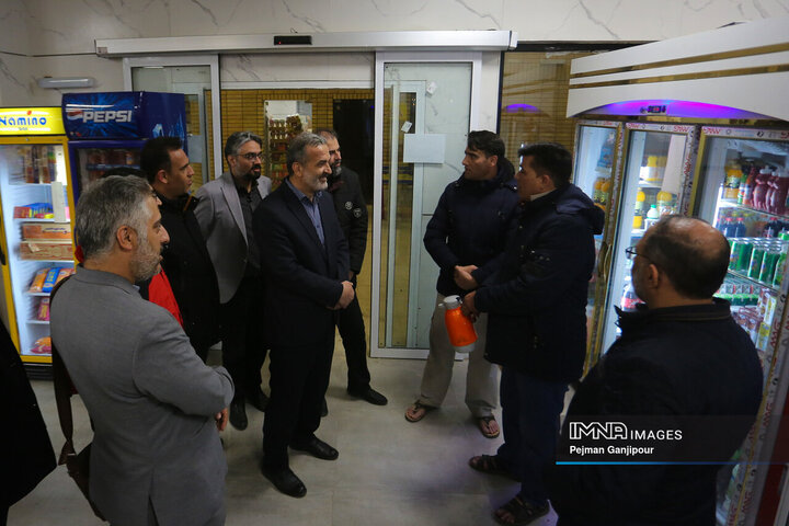 بازدید نایب رئیس شورای شهر اصفهان از باغ فدک