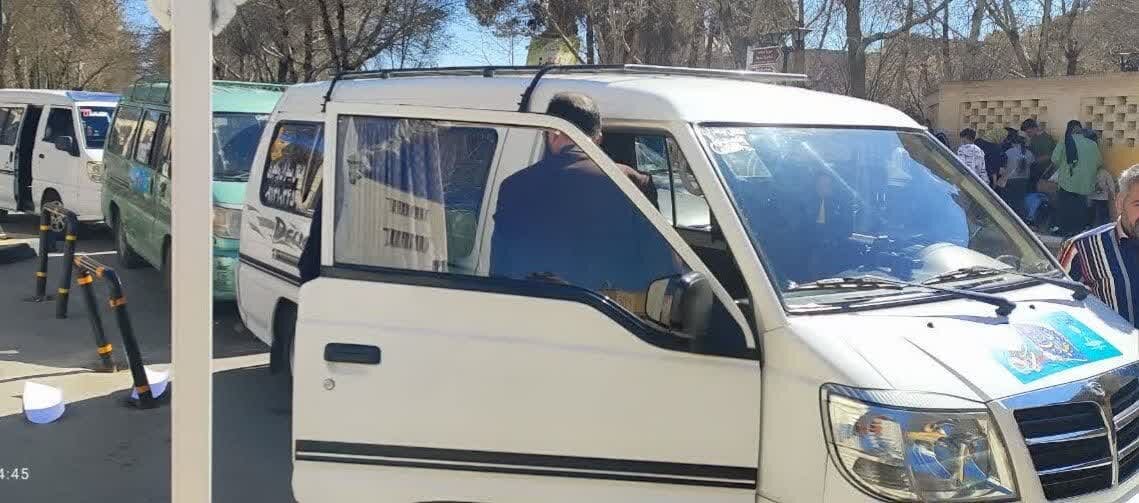 خدمترسانی ویژه تاکسیرانی اصفهان به مسافران/ استقرار ۴۰ دستگاه خوردوی ون در «سهراه بانک»