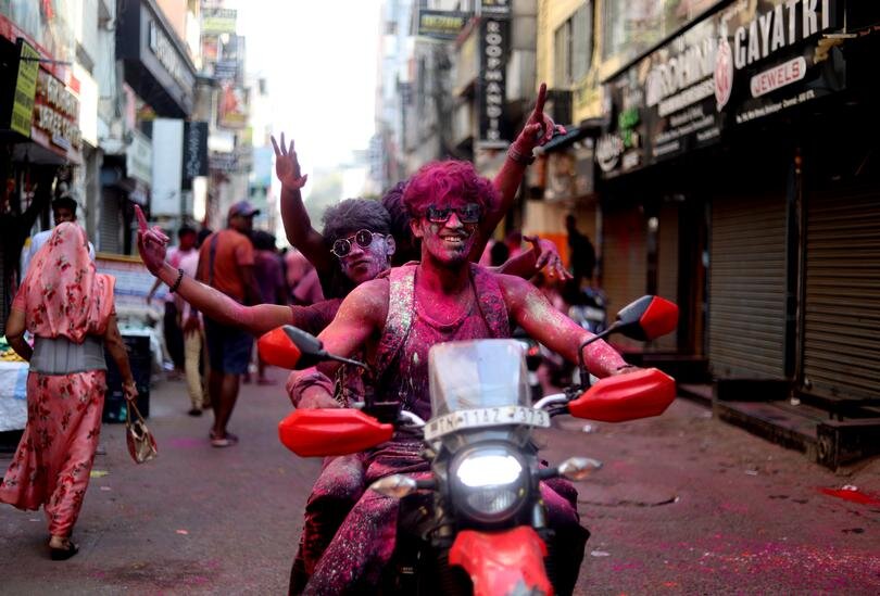 جشنواره هولی هند + تاریخچه و عکس