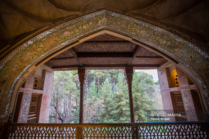 کاخ موزه هشت بهشت، جلوه معماری سبک اصفهان