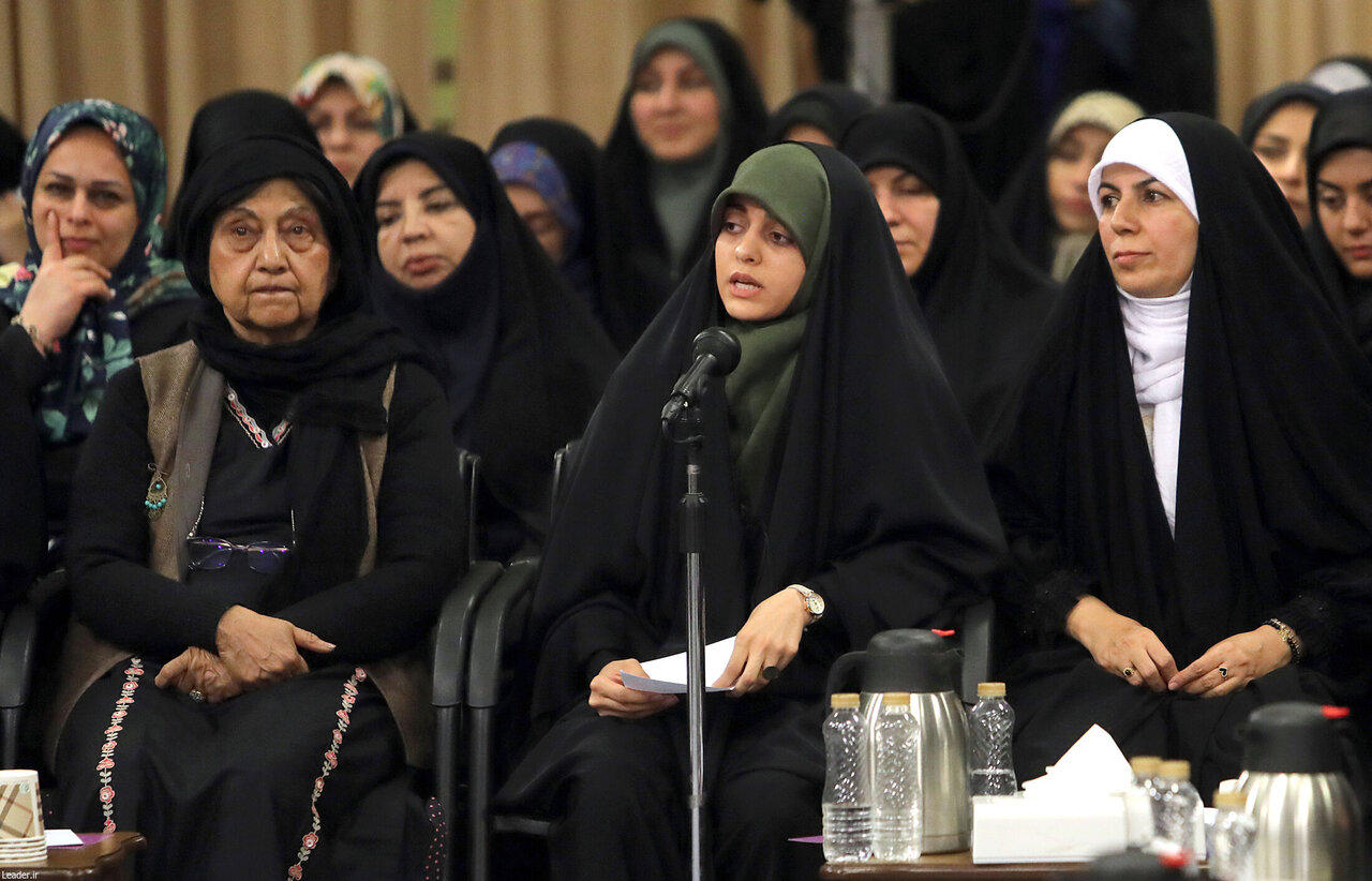 شعر بانوان، از محدودیتهای تاریخی تا جسارتهای معاصر