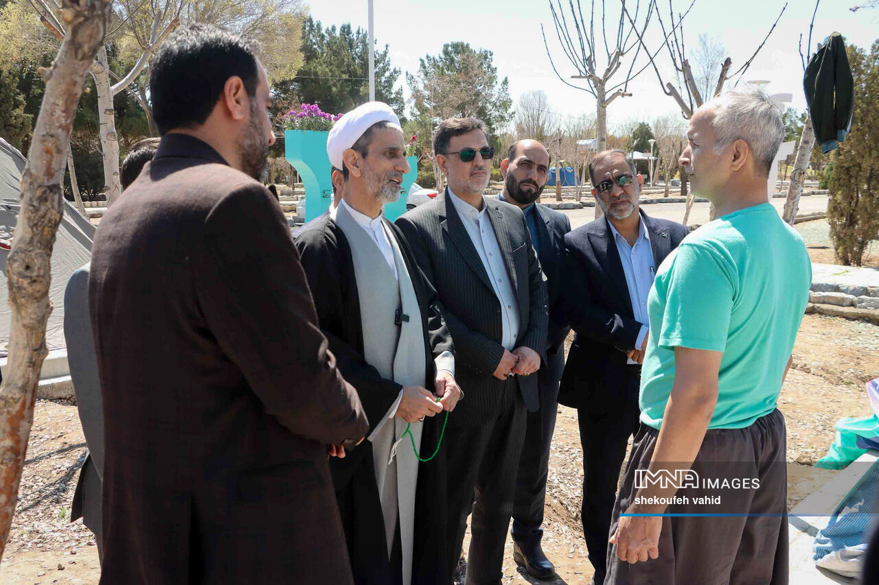 بازدید رئیس کل دادگستری استان اصفهان از باغ فدک