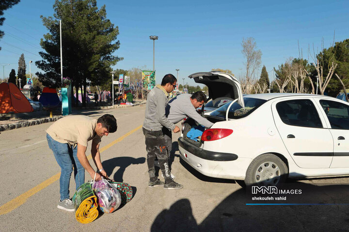 هفتمین روز تعطیلات نوروزی در باغ فدک