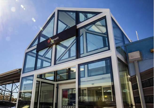 پنجرههای خورشیدی، انقلاب آینده در معماری شهری