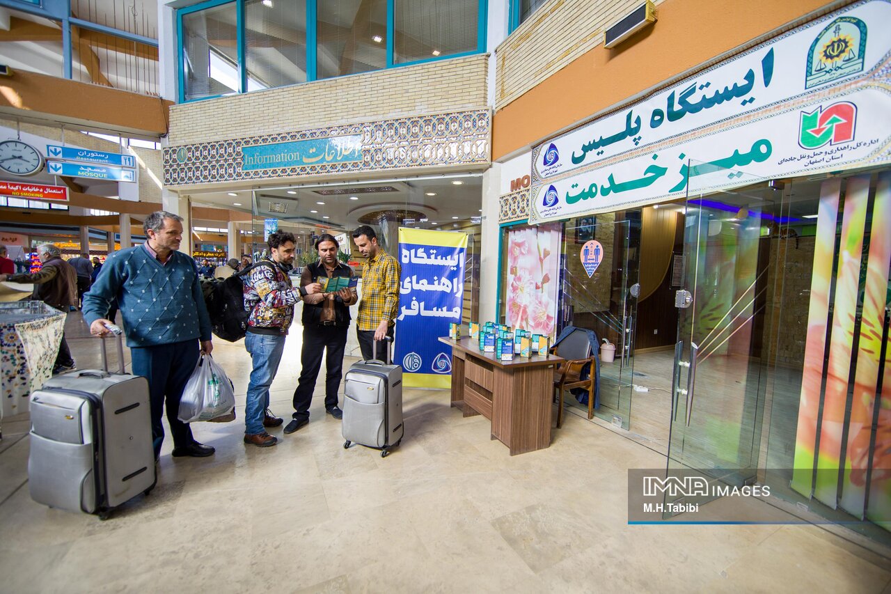 حمایت از گردشگری؛ کلید توسعه اقتصادی و فرهنگی اصفهان و مشهد