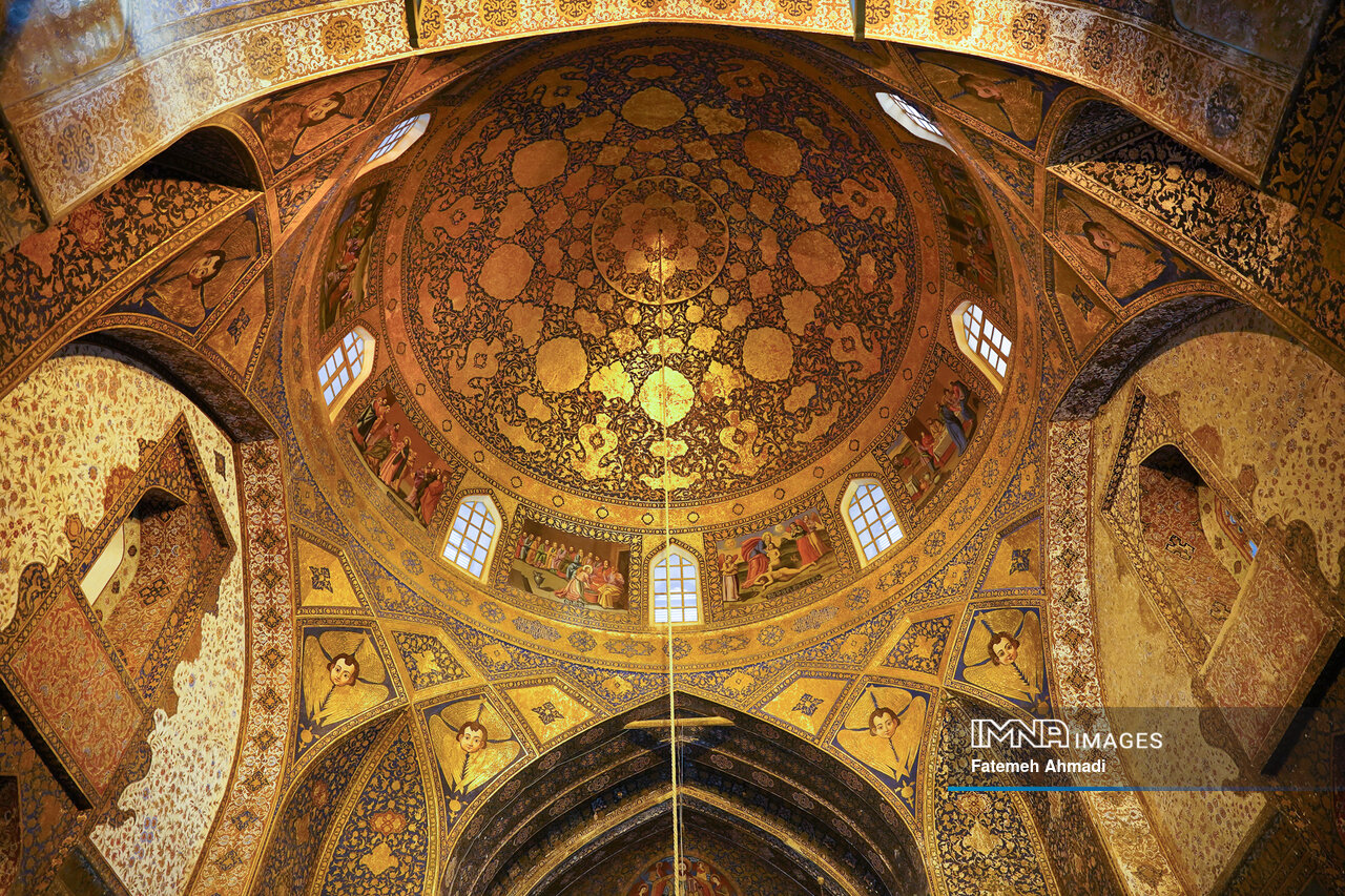 از غسل تعمید تا جشنهای خانوادگی؛ روایت زندگی در کلیسای ارمنی