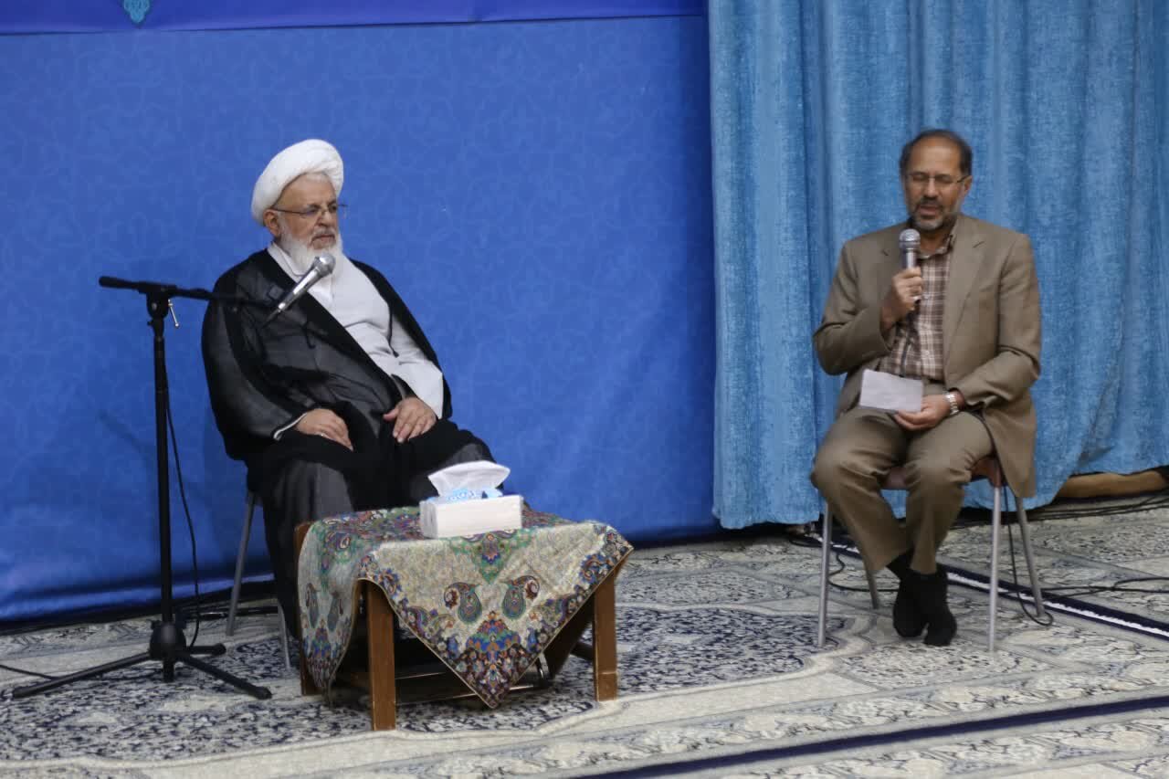 کارهای فرهنگی منحصر به چند منطقه شهر نباشد