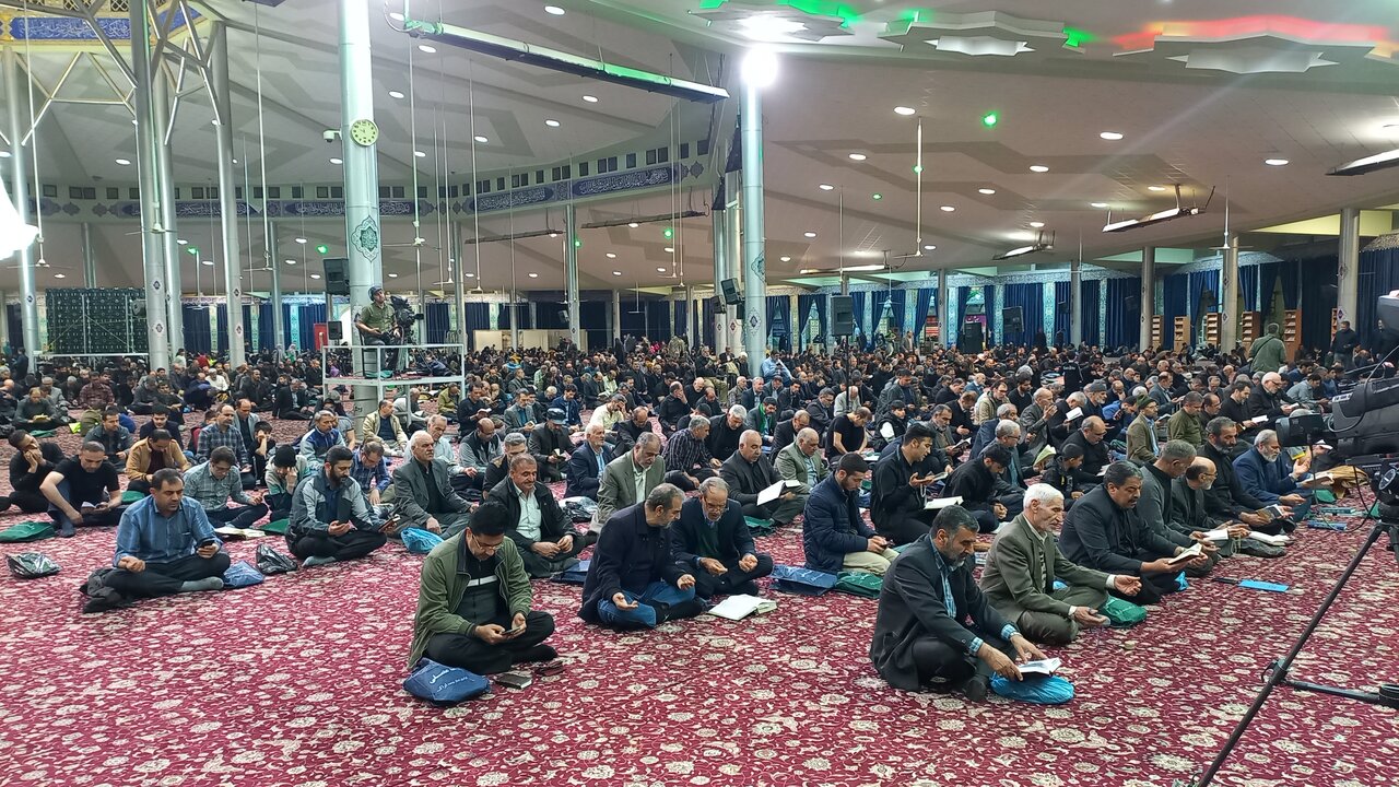 احیای اولین شب قدر در استان مرکزی