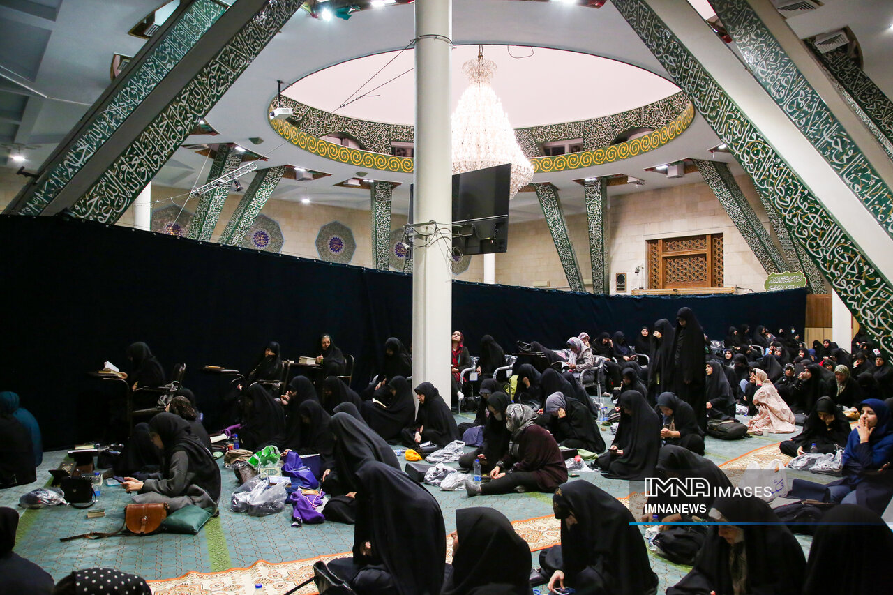 مراسم احیای شب نوزدهم ماه مبارک رمضان در دانشگاه تهران