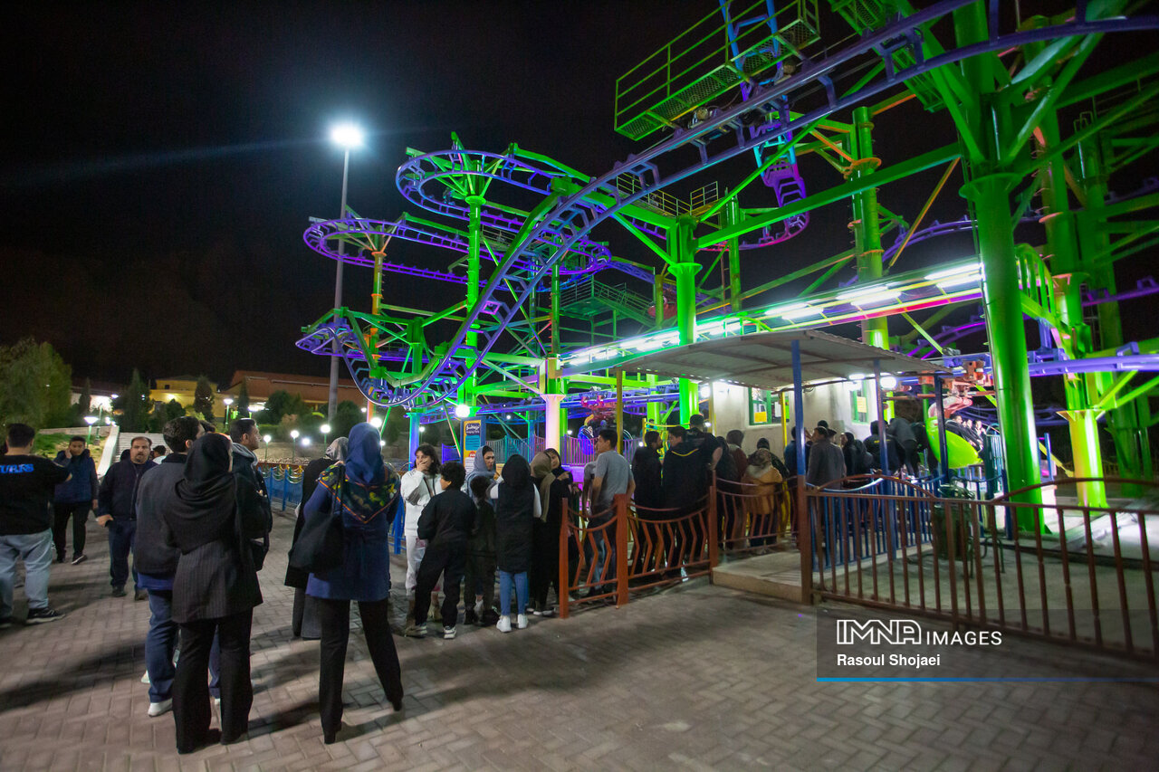 خداحافظی خاطرهانگیز اصفهانیها با تابستان در شهر رویاها